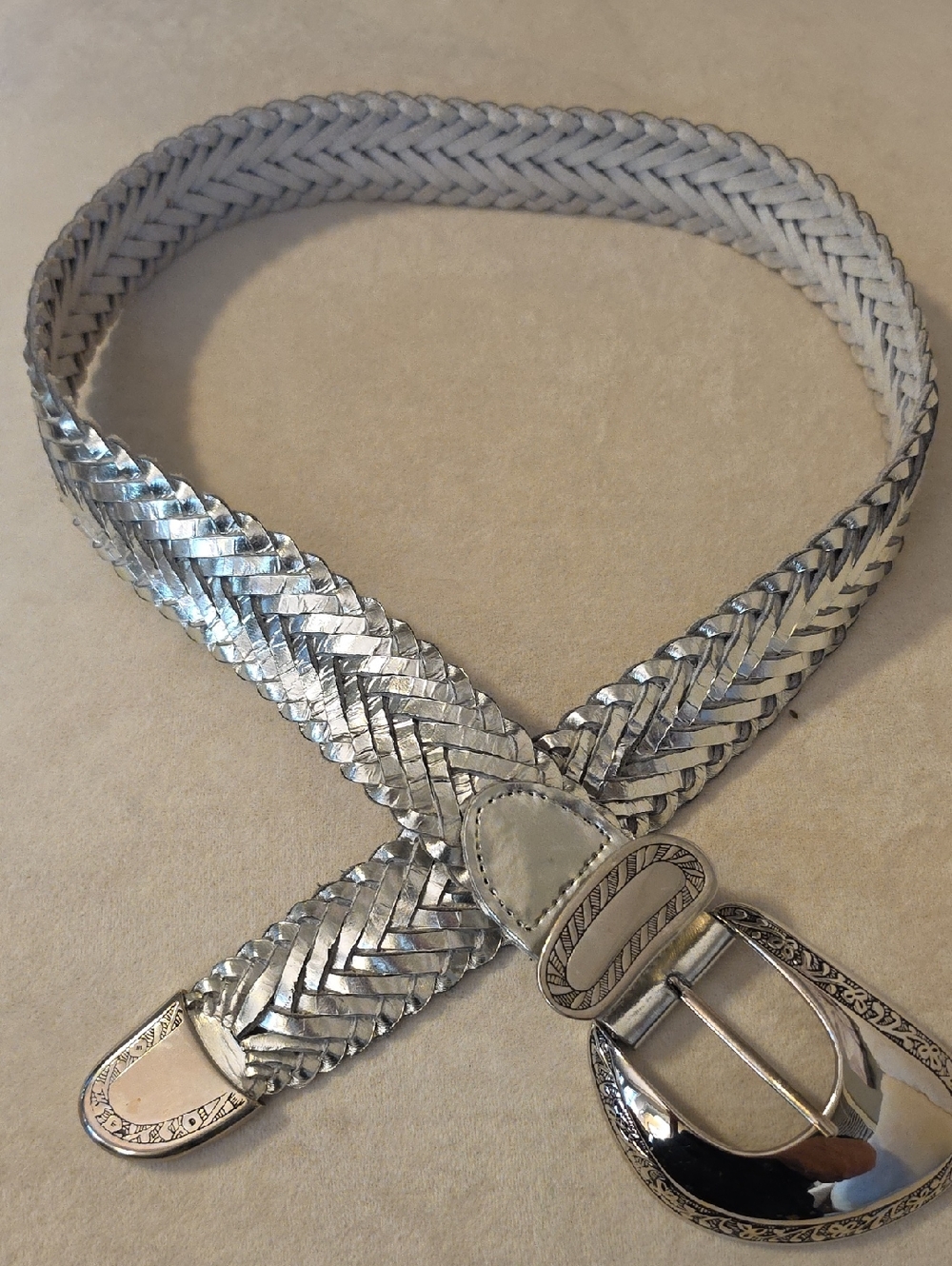 LADY CAPTIVA SILVER COLOR GENUINE LEATHER BRAIDED BELT WITH BUCKLE, Sz L